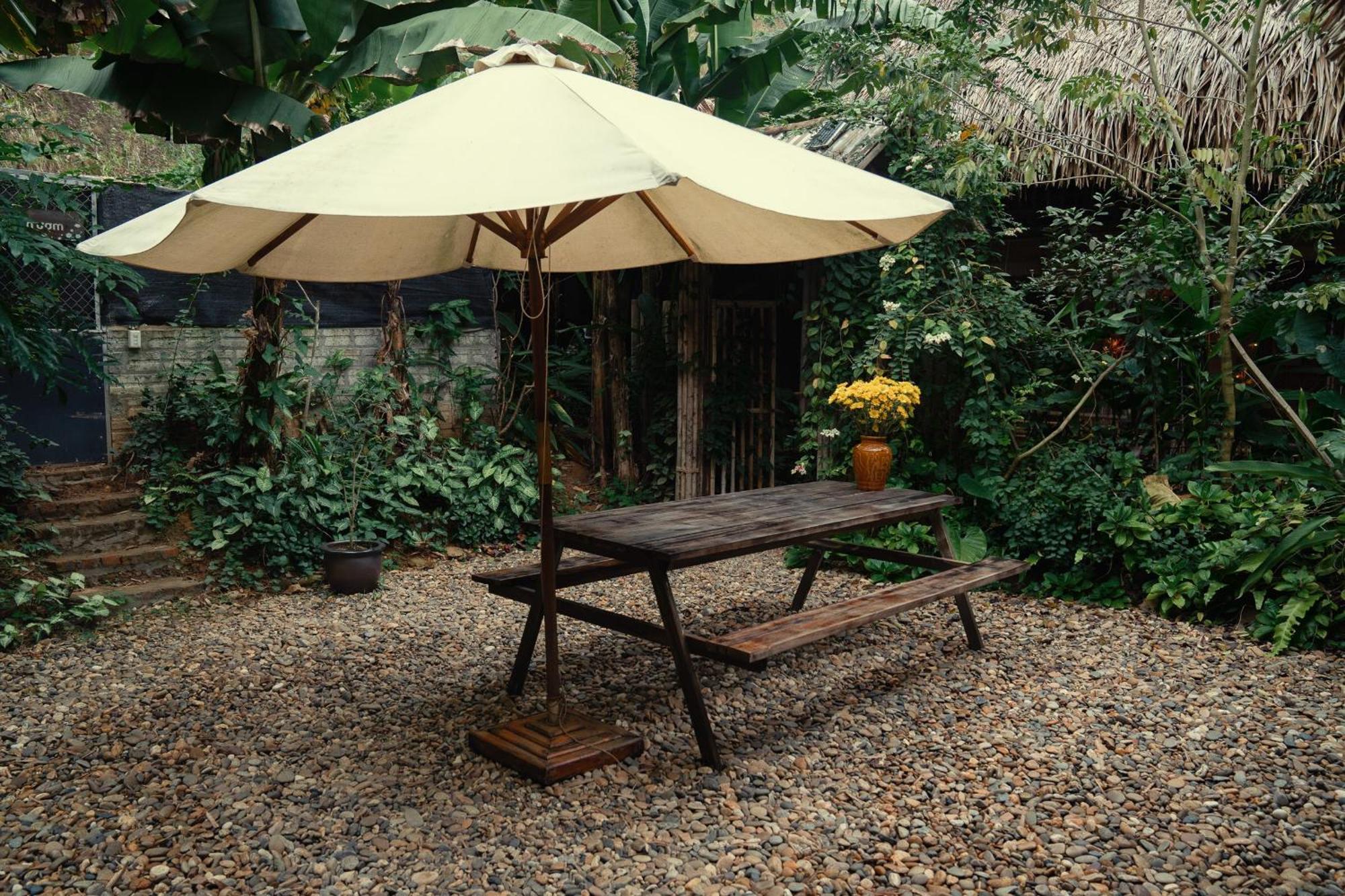 Dinh Gia Trang - Homestay & Coffee The Ruong Exterior foto